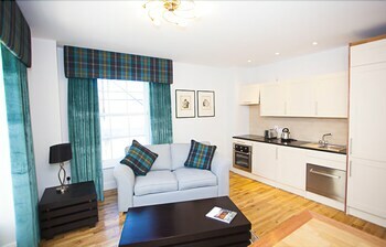 Apartamento Royal Athenaeum Suites