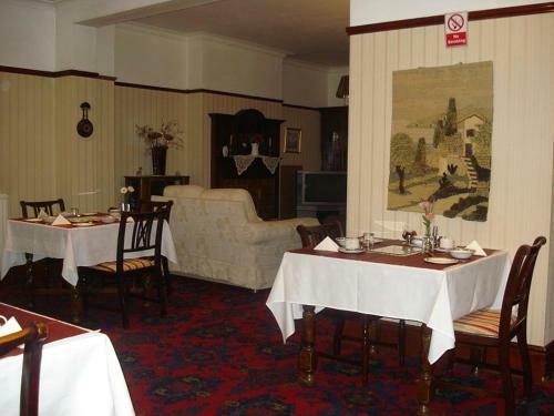 Hostal Bridge Guest House