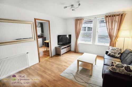 Thistle Apartments - Berry Apartment