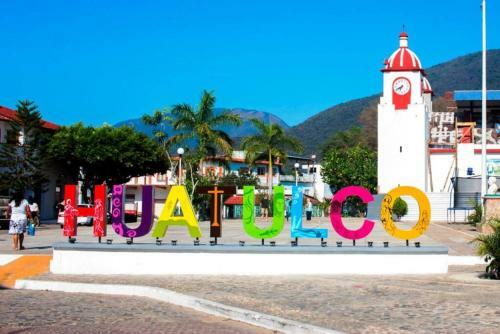 Apartamento A Media Cuadra Del Parque Central-huatulco