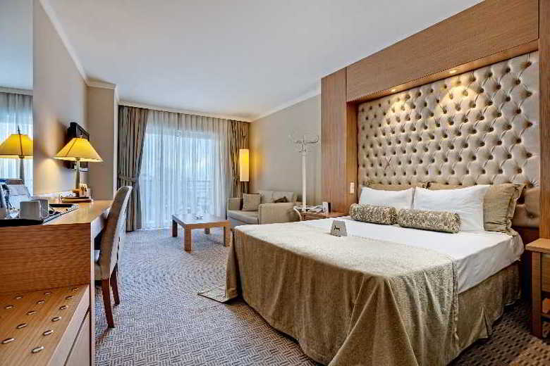 Hotel Amara Wing Resort