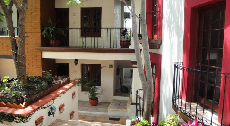 Hotel La Casa De Adobe