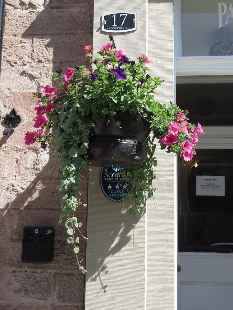Hostal Park Hill Guest House