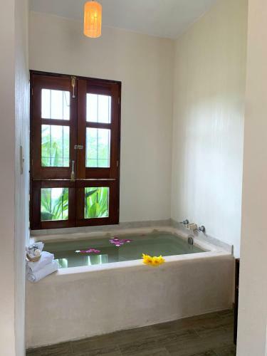 Hotel Hacienda Mar�a Elena
