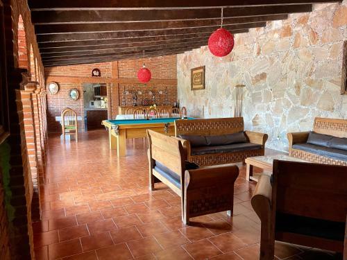Casa De Campo Para 21 Personas Con Alberca Y Caldera