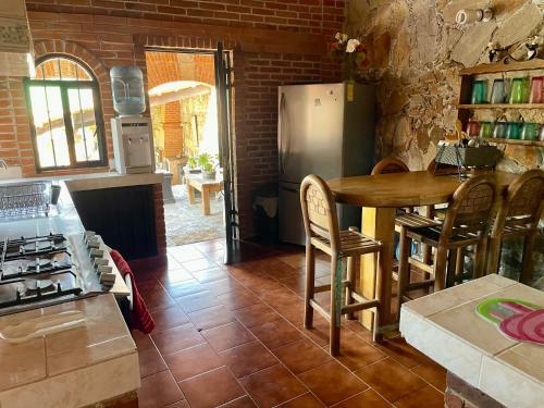 Casa De Campo Para 21 Personas Con Alberca Y Caldera