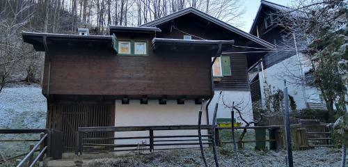 Untere Alpenh�tte In Lend