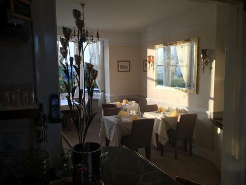 Hostal The Chatsworth