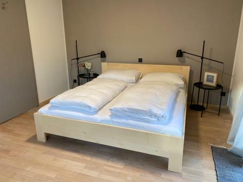 Apartamento Haus Mit 6 Schlafzimmer, Pool Und Gro�em Garten