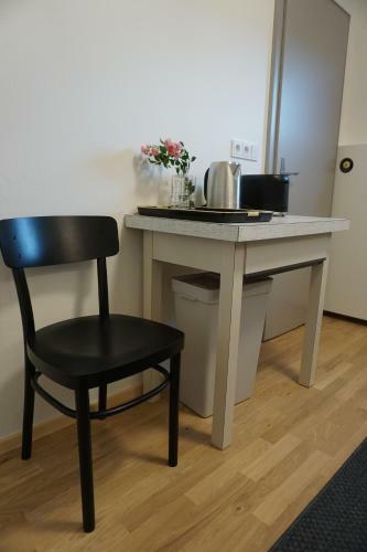 Apartamento Haus Mit 6 Schlafzimmer, Pool Und Gro�em Garten