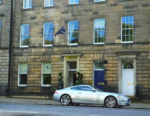 Hostal Queens Guest House