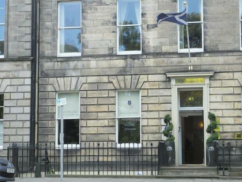 Hostal Queens Guest House
