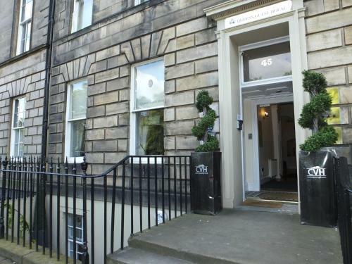 Hostal Queens Guest House