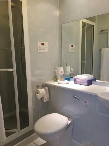Hostal Ashdene House