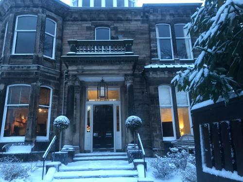 Bed & Breakfast Claremont House
