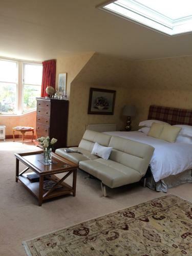 Bed & Breakfast Claremont House