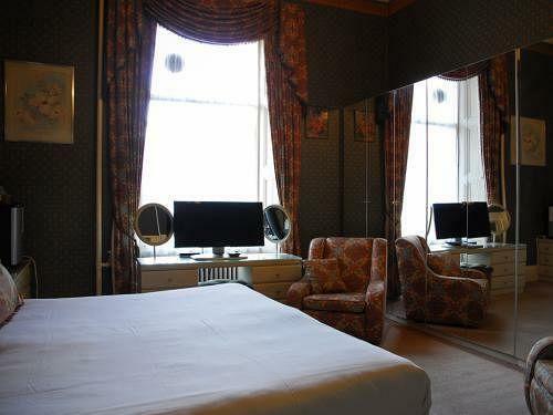 Ritz Hotel