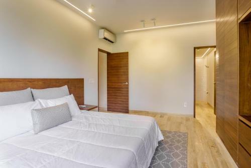 302 Modern & Luxury Apartment With Private Terrace