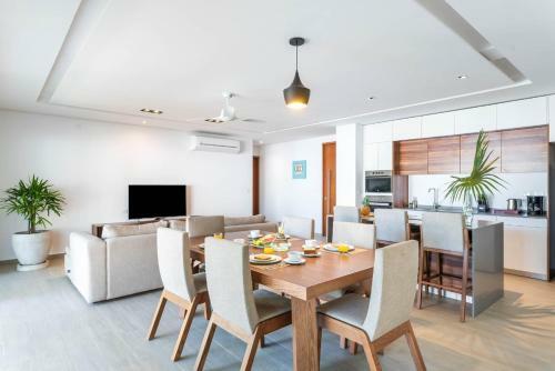 Luxury Two Bedroom Apartment At Panoramic