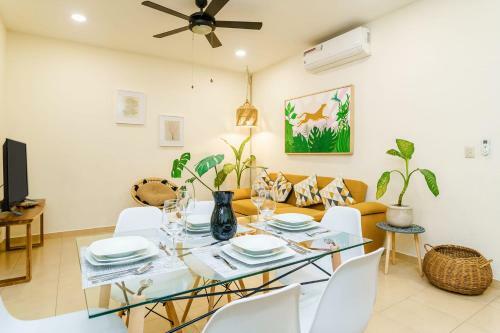 Garden Terrace Condo Plus Bikes Available & Pool Onsite