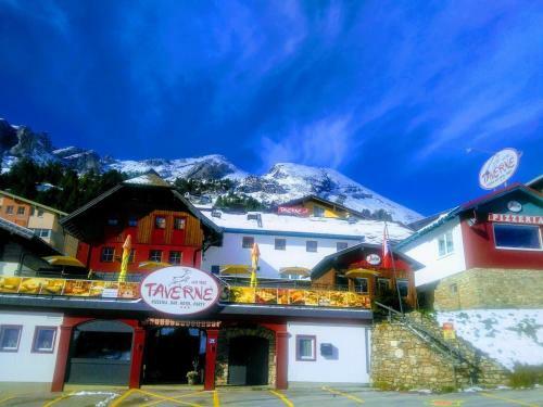Party Hotel Taverne