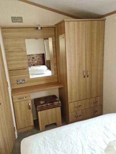 8 Berth Caravan Skegness Golden Palm Resort
