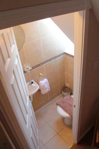 Hostal Marchfield Guest House