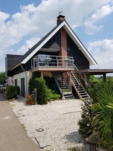 Hostal Prins Van Poederoijen