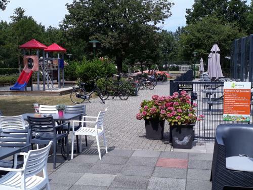 Stacaravan Met Wifi En Zwembad