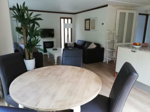 Roodborstje 4 Persoonschalet Putten