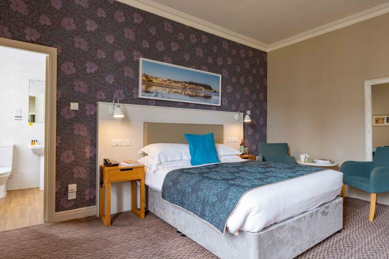 The New Southlands Hotel