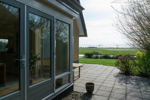De Villa Aan De Middelweg