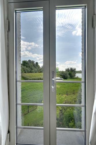 B&B Pompgebouw Aan De Rijn