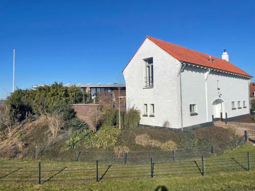 B&B Pompgebouw Aan De Rijn