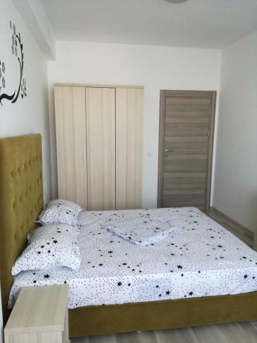 Summerland Sea View Apartment