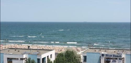 Summerland Sea View Apartment