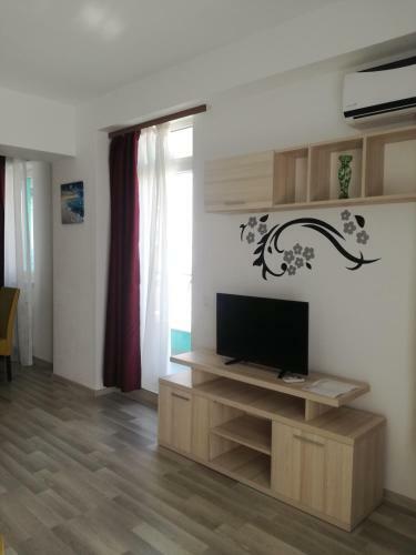 Summerland Sea View Apartment
