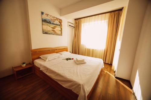 Seascape - Summerland Apartment