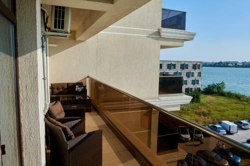 Sailing Lake Mamaia Apartment