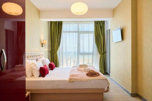 Beachfront Sea View Apartment Alezzi Spa Pools Beach Resort