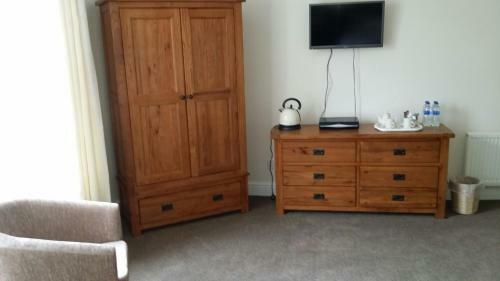 Hostal Roosecote Guest House
