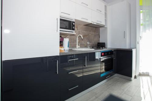 Apartament Alezzi Black&white 1