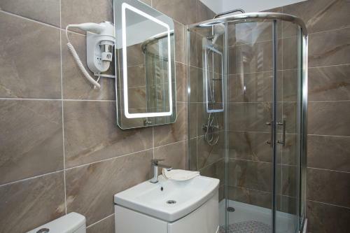Apartament Alezzi Black&white 1