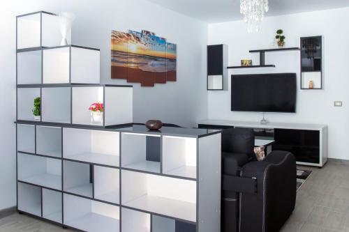 Apartament Alezzi Black&white 2