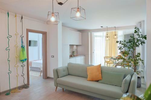 Sunny Side Apartments In Complexul Alezzi Beach