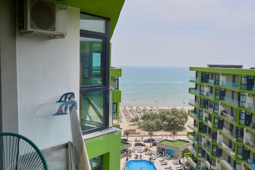Sunny Side Apartments In Complexul Alezzi Beach
