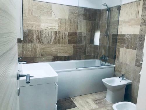 Apartamento Wave 2 Mamaia Prima Linie Vedere La Mare 120mp