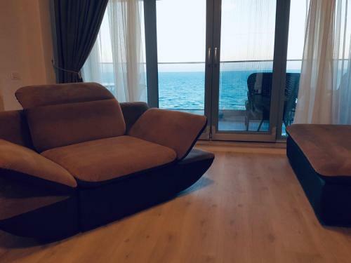 Apartamento Wave 2 Mamaia Prima Linie Vedere La Mare 120mp
