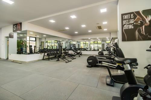 Oasis Apartment Spa N Pool Alezzi Beach Resort