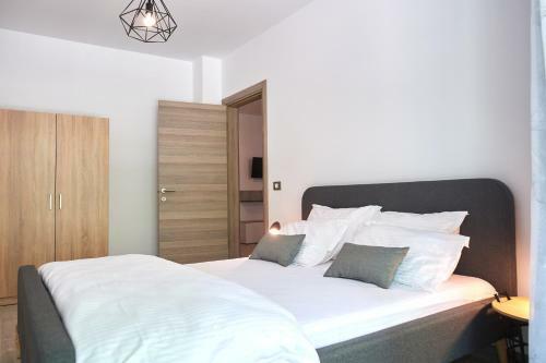 Oasis Apartment Spa N Pool Alezzi Beach Resort